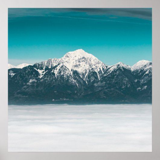 Zee mist onder de berg poster (Voorkant)