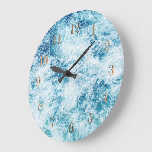 Zee oceaanwater verspreidt landschap grote klok (Hoek)