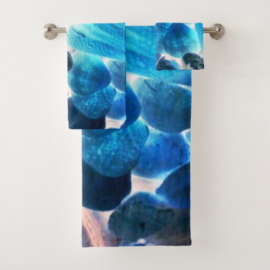 Zee oester shell, kleuren veranderd blauw in grijs bad handdoek (Insitu)