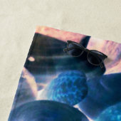 Zee oester shell, kleuren veranderd blauw in grijs strandlaken (In situ)