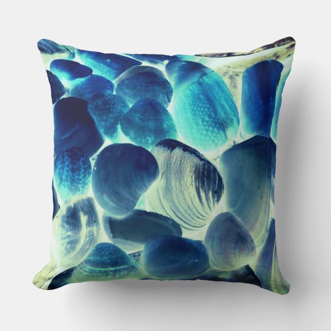 Zee oester shell, kleuren veranderd in blauw kussen (Voorkant)