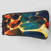 Zee oesterwand op de rode, warme vulkaanlava of op golfheadcover (Voorkant)