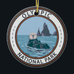 Zee Otter-circulaire van het Olympisch Nationaal P Keramisch Ornament<br><div class="desc">Ontwerp van olympische vectorillustraties. Het park verspreidt zich over verschillende ecosystemen,  van de dramatische pieken van de Olympische bergen tot oerbossen.</div>