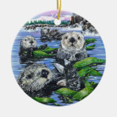 Zee Otters in Kelp Ceramic Ornament (Voorkant)
