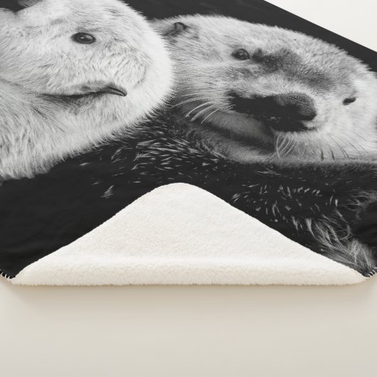 Zee otters: zwart wit paar. sherpa deken (3/4)