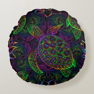 Zee schildpad in psychedelische multicolor kleuren rond kussen