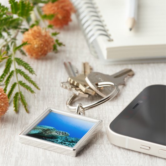 Zee schildpad rust onder water sleutelhanger (Zijkant)