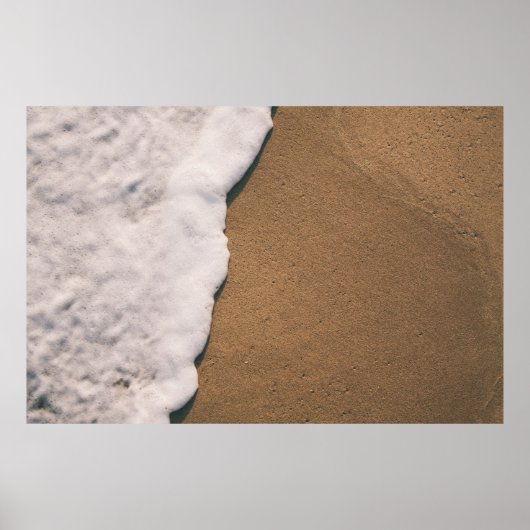Zee schuim op zand poster (Voorkant)