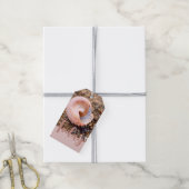 ZEE SHELL BEACH FOTO AFBEELDING OP BLEKE ZALM ROZE CADEAULABEL (Met Touw)