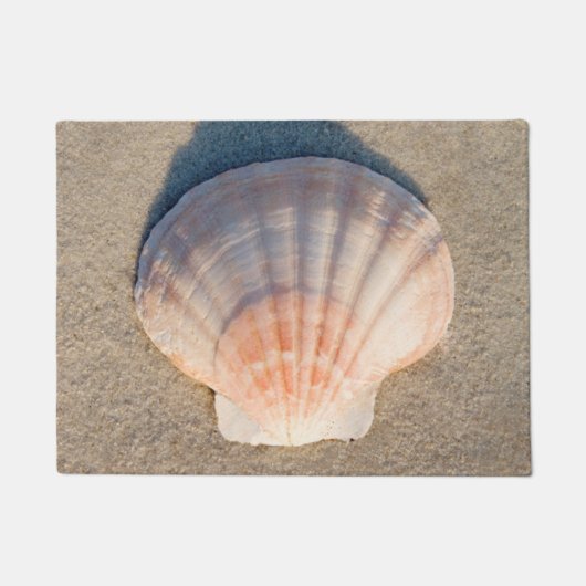 Zee Shell dat op zandstrand wetend Deurmat (Voorkant)