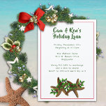 Zee Stars Beach Holiday Party Kaart<br><div class="desc">Starfish feestelijke uitnodiging voor een thuisfeest. Twee zeeen sterren met holle bladeren en bessen versieren de onderkant van platte,  witte uitnodigingen. Tekst sjablonen zijn donkergroen met een dunne,  felrode rand rond de kaart. De achterkant is ook helderrood. Deze uitnodiging is ook beschikbaar als een instant download.</div>
