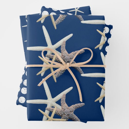Zee sterren en goudmakreel donkerblauw inpakpapier vel (In situ)