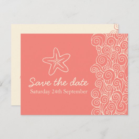 Zee sterren en zwenken koraal & crème op de datumk aankondigingskaart (Voorkant / Achterkant)