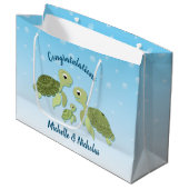 Zee Turtle Baby shower Co-Ed Gender Neutral Groot Cadeauzakje (Voorkant Gekanteld)