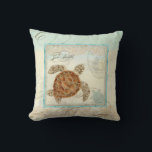 Zee Turtle Coastal Beach - Home Decor Kussen<br><div class="desc">KLEUR PALET: Blauw, aqua blauw, zand, crème, tan en bruin. DESIGN COLLECTIE Decoratieve gooi kussens voor home decor. Dit is een eigentijds, verfijnd decoratief kussen. Met gestileerde, handgekleurde Zeeen schildpad, op een zanderig gestructureerde waterverf achtergrond met wervelingen en een prachtige decoratieve elementen & etsen. De omgekeerde zijtekst is een mooi...</div>