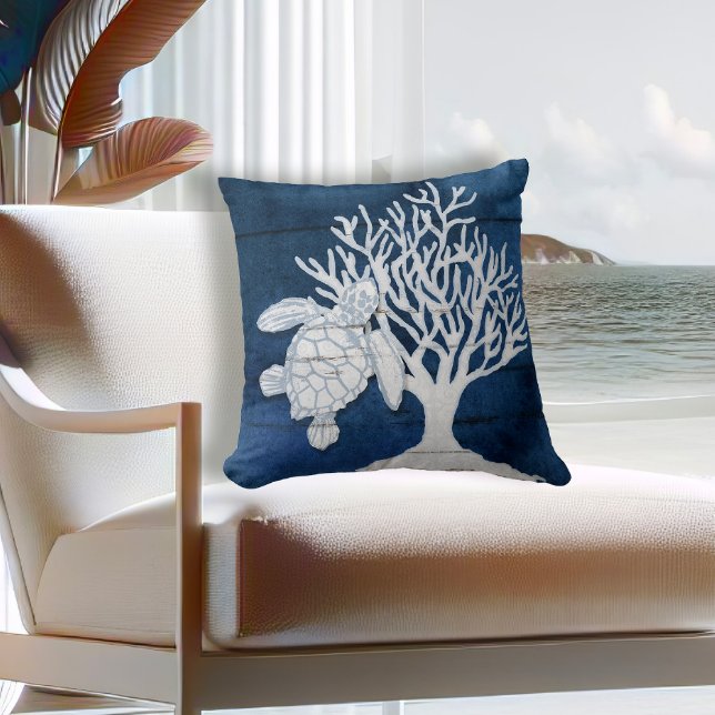 Zee Turtle Coral Beach House Navy in White  Kussen (Creator heeft geüpload)