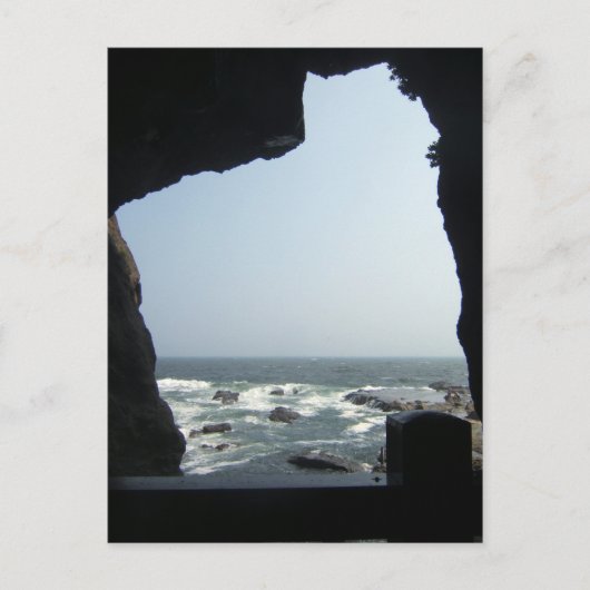 Zee uitzicht uit een grot briefkaart (Voorkant)