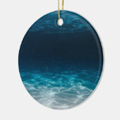 Zee van de oceaan onder het Zee Keramisch Ornament (Links)