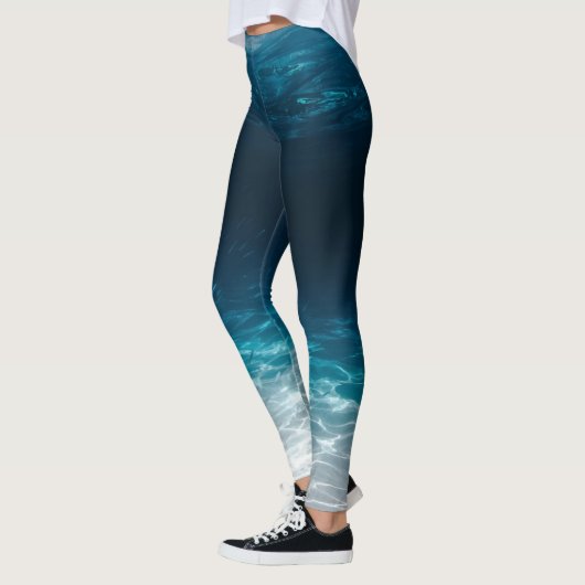 Zee van de oceaan onder het Zee Leggings (Links)