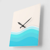 Zee zwaait op het strand. vierkante klok (Hoek)