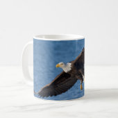 Zeearend in vlucht koffiemok (Voorkant links)