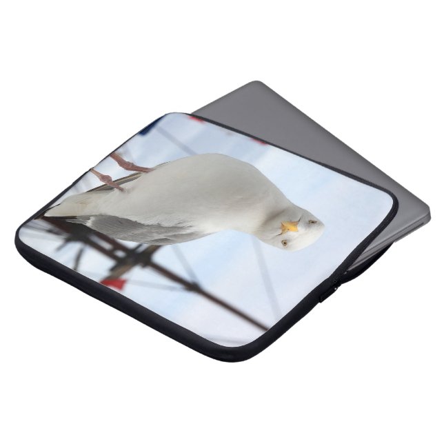 Zeeëend op boot laptophoes laptop sleeve (Voorkant top)