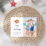 Zeeen en groeten Schrik Foto Holiday Briefkaart<br><div class="desc">Met de hand geschilderd waterverf-seashell en koraal Nautical Holiday Briefkaart. Voeg je favoriete familiefoto toe.</div>