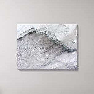 Zeeen ijs en wolkenstraten in het Zee Bering Canvas Afdruk