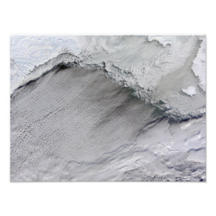 Zeeen ijs en wolkenstraten in het Zee Bering Foto Afdruk