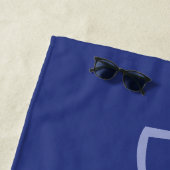 Zeehanddoek met de naam Navy Blue Strandlaken (In situ)