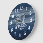 Zeemaand van de zeemacht van het strand grote klok (Hoek)