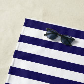 Zeemacht en witte gestreept, gepersonaliseerd strandlaken (In situ)