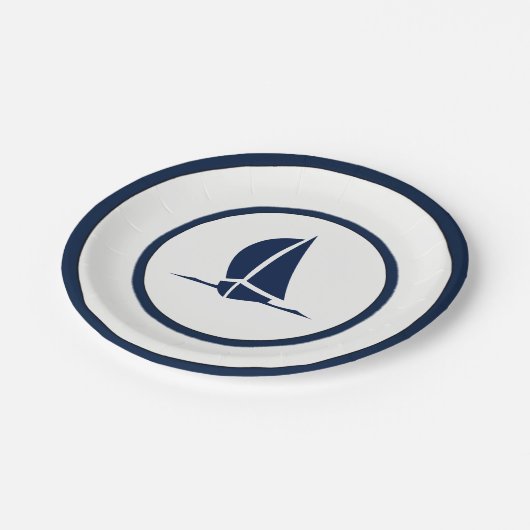 Zeemacht en witte zeilboot papieren bordje (Gekanteld)