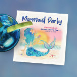 Zeemeermin Cocktail Tropische Strand Bachelorette  Servet<br><div class="desc">Zeemeermin thema vrijgezellenfeestservetten zijn voorzien van een zeemeermin die op het strand loungt met een tropische cocktail die geniet van de oceaangolven en zonsondergang. Perfect voor strand,  nautische,  "onder het zee" en kustthema feesten. Kunst door KL Stock</div>