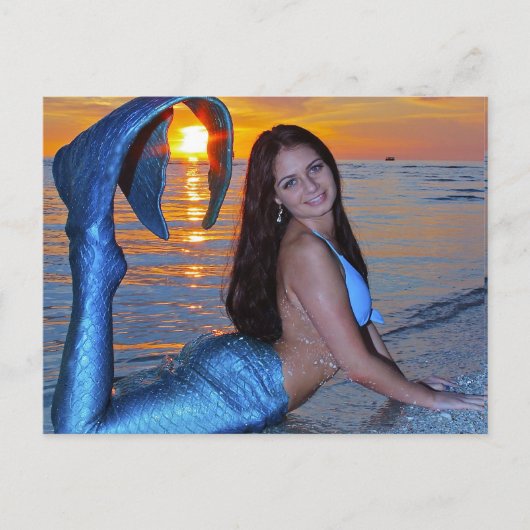 Zeemeermin die zich op het strand op het Briefkaar Briefkaart (Voorkant)