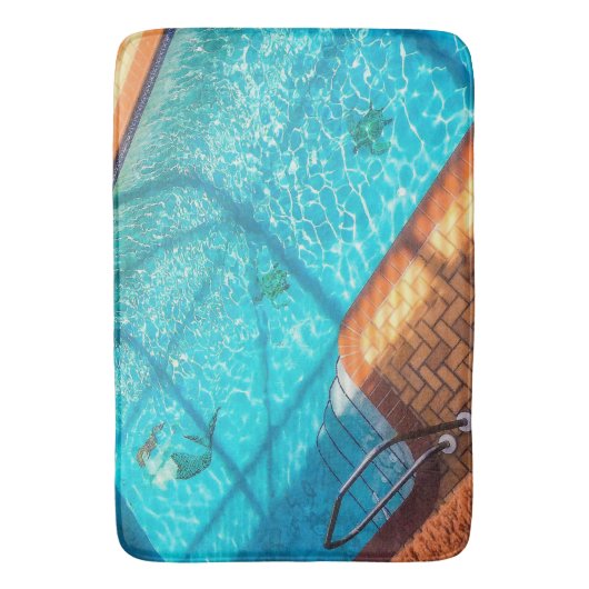 Zeemeermin in een zwembad badmat (Voorkant Verticaal)