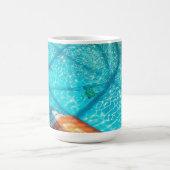 Zeemeermin in een zwembad koffiemok (Center)