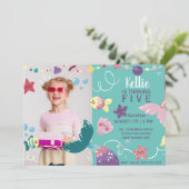 Zeemeermin onder het Zee Meisjes Verjaardagsfoto P Kaart (Staand voorkant)