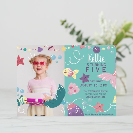 Zeemeermin onder het Zee Meisjes Verjaardagsfoto P Kaart (Staand voorkant)
