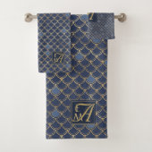 Zeemeerminenschubben Monogram Navyblauw Goud Huisd Bad Handdoek (Insitu)