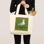 Zeemeeuw loopt in het Park Grote Tote Bag (Voorkant (product))