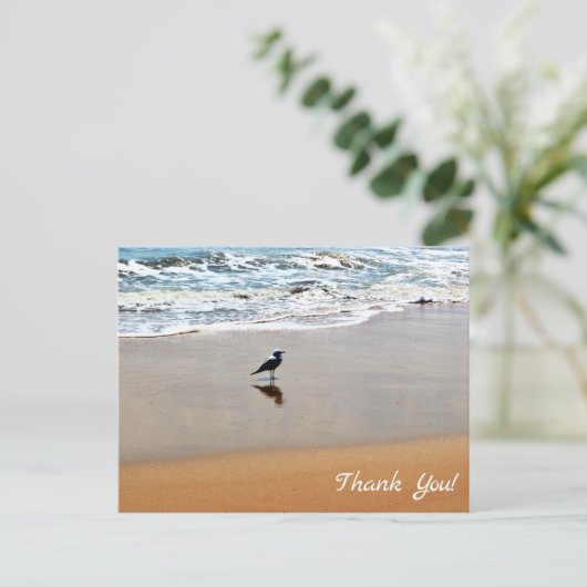 Zeemeeuw Reflectie, Zand en Ocean Beach Bedankt Briefkaart (Staand voorkant)