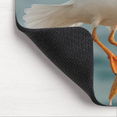 Zeemeeuw vliegen met een smeltende ijskegel muismat (Hoek)