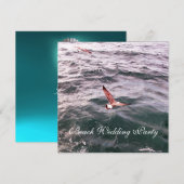 ZEEMEEUW VLIEGT OVER DE GOLVEN STRAND TROUW AANKONDIGING (Voorkant / Achterkant)