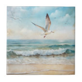 Zeemeeuwen die op een strand vliegen tegeltje (Voorkant)