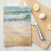 Zeemeeuwen die op een strand vliegen theedoek (Quarter Fold)