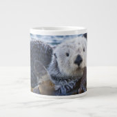 Zeeotter gewikkeld in kelp grote koffiekop (Voorkant)