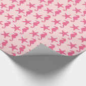 Zeepaard en zeester - koraalroze cadeaupapier (Hoek)