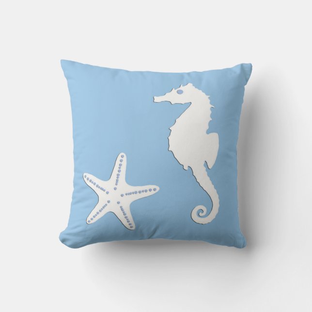 Zeepaard en zeester - wit op bleek blauw kussen (Voorkant)