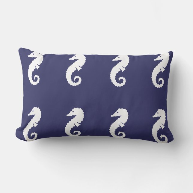 ZEEPAARD WIT op blauwe kussen (Voorkant)